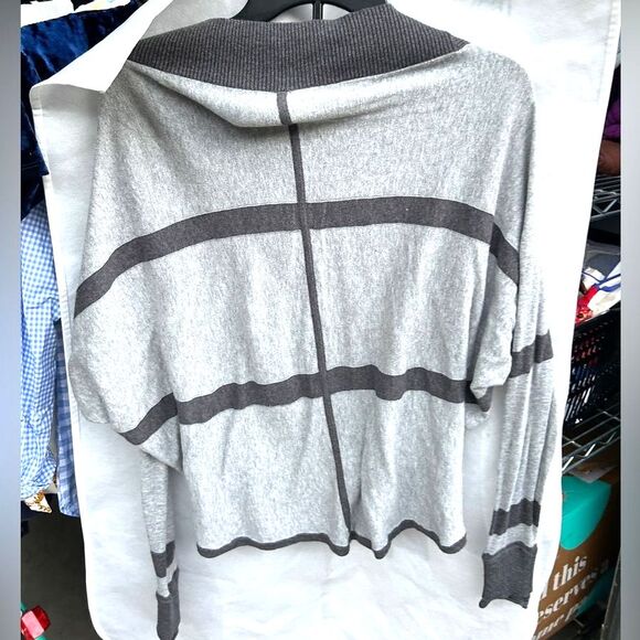 Lululemon After Class Cardigan Stripe Button Down Sweater Womens Small 6 Gray - Picture 4 of 6